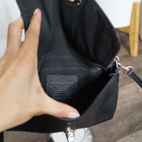 Coach Black Leather Chain Strap Convertible Shoulder Bag Crossbody - Picture 5 of 14